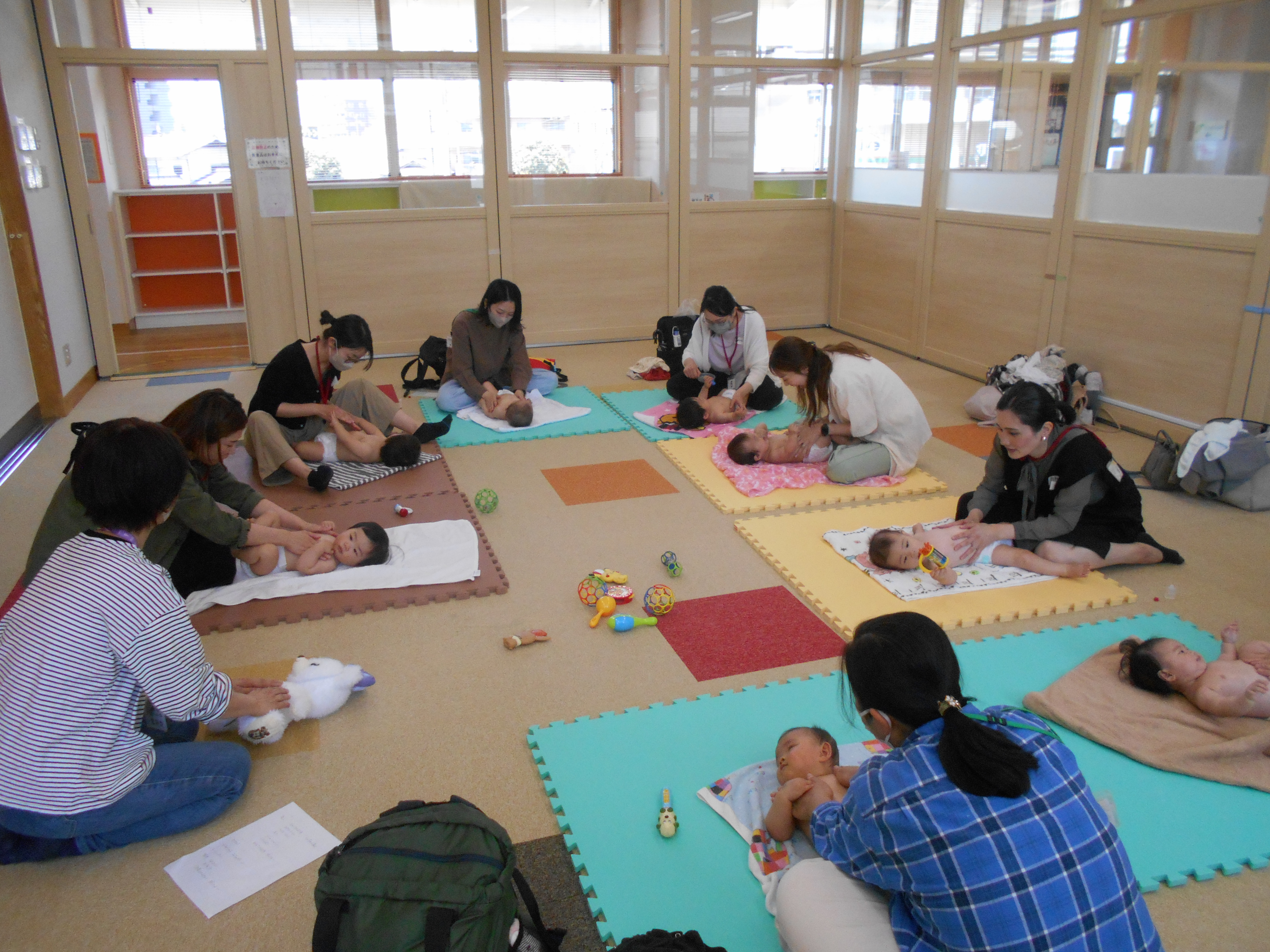 ベビーマッサージ